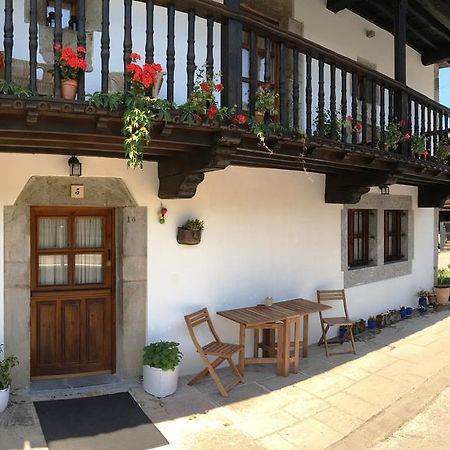 Gasthaus A Pie De Picos Caño Exterior foto